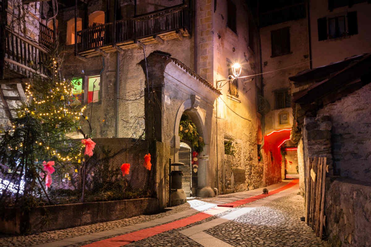 Carosello – Mercatino di Natale di Cimego — Borgo Chiese