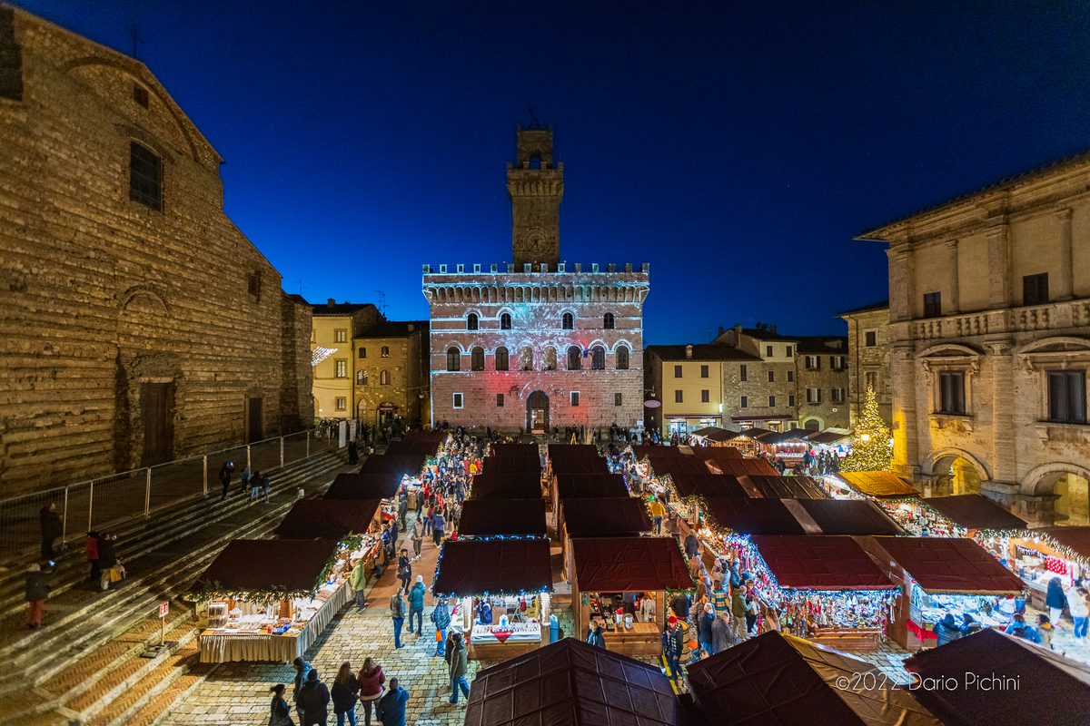 Mercatini di Natale di Montepulciano e Castello di Babbo Natale