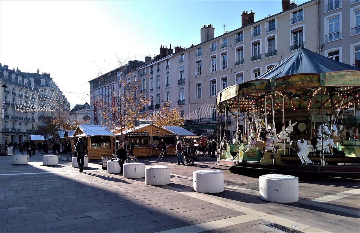 Mercatini di Natale di Grenoble – Place Victor Hugo — Grenoble